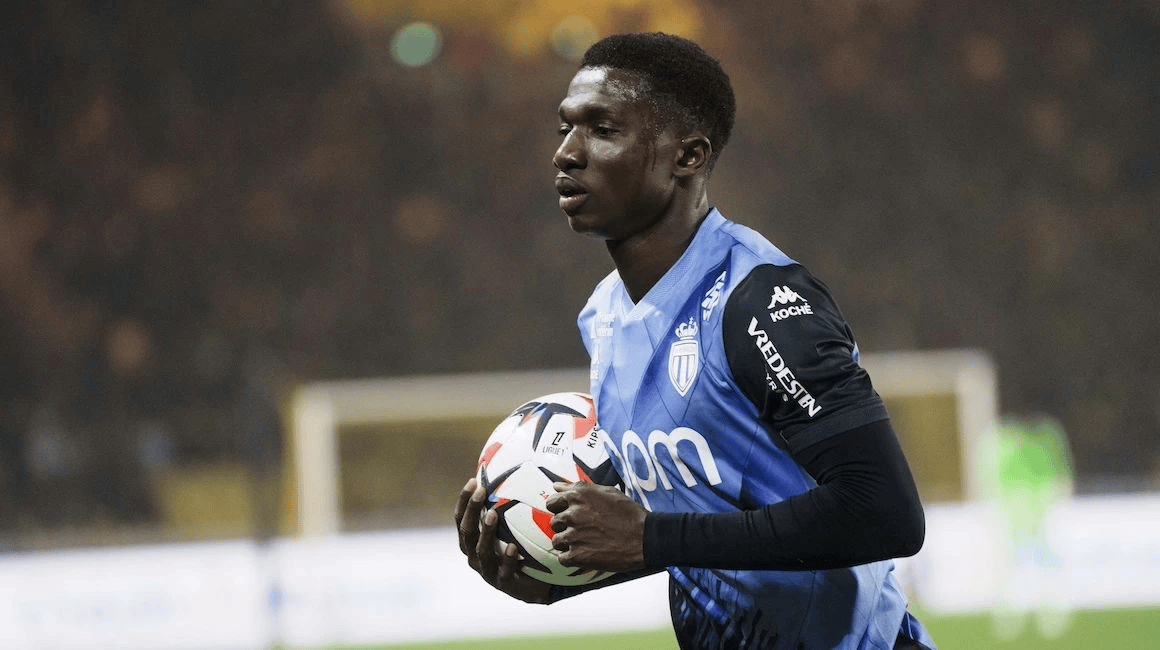 包含法国杯加时末段再迎强敌，萨克拉门托国王战术微调，主帅态度——信心回归，团队化学反应显著的词条